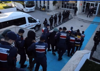 Turqia arreston 18 të dyshuar si anëtarë të ISIS-it në bastisjet e reja