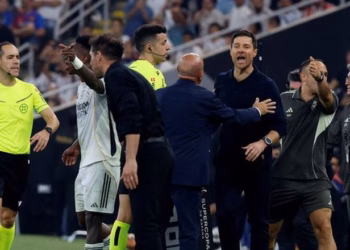 Tension në Superkupën e Spanjës: Alonso kritikon Simeonen për provokimet ndaj Viniciusit