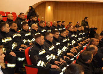 Diplomojnë 21 zjarrfikës të rinj