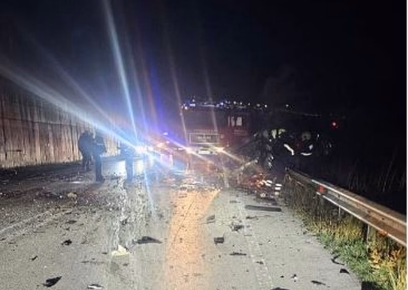 Tragjedi në Bypass-in e Tepelenës, humbin jetën tre të rinj, një 19-vjeçare në gjendje të rëndë