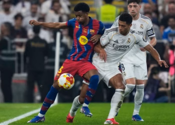 Spektakël në Jeddah, katër gola pas pjesës së parë