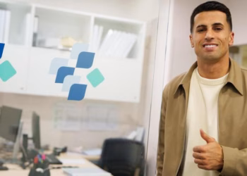 Cancelo zyrtarizohet te Barcelona