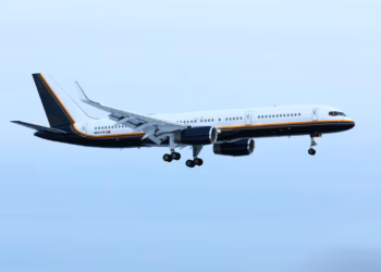 Presidenti i Venezuelës dhe bashkëshortja e tij mbërrijnë në një bazë ushtarake në Nju Jork