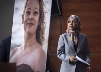 Kongresmenja amerikane spërkatet me një substancë të panjohur gjatë një eventi në Minesota