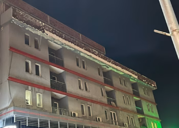 Si erdhi deri të shembja e fasadës së ndërtesës në Fushë Kosovë?