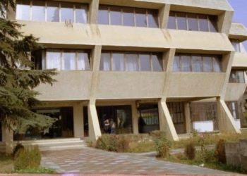 Instituti Albanologjik thotë se vendimi i Ministrisë së Arsimit nuk ka bazë ligjore