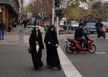 Teherani kthehet në jetën e përditshme, ndërsa qetësohen tensionet SHBA-Iran