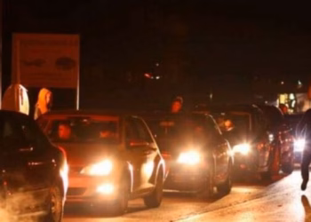 Vazhdojnë kolonat e gjata në kufi për të dalë nga Kosova