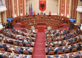 Kuvendi i Shqipërisë miraton pjesëmarrjen në Bordin e Paqes të propozuar nga Trumpi