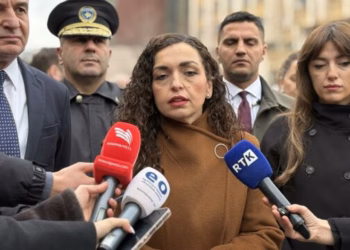 Osmani dhe Kurti përkujtojnë veprën e Zahir Pajazitit dhe shokëve të tij