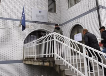 Seanca e Kuvendit të Zubin Potokut mbahet sot, në rend dite largimi nga Asociacioni i Komunave