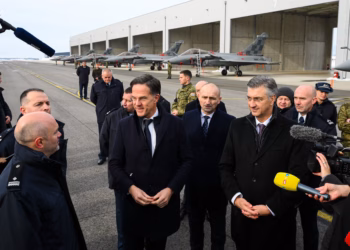 Rutte vizitë në Kroaci