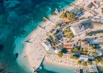 Shqipërinë e vizituan vjet mbi 12 milionë turistë, shumica nga Kosova