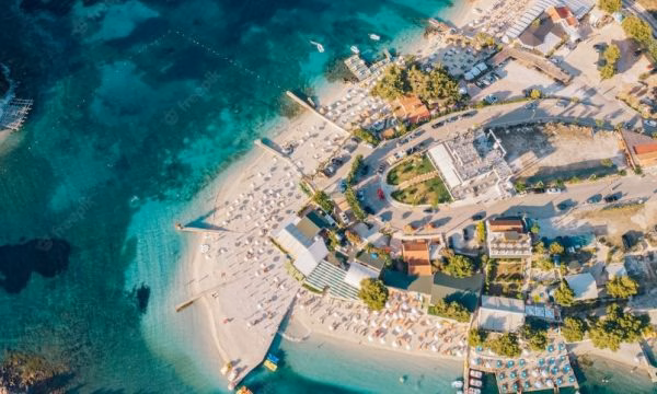 Shqipërinë e vizituan vjet mbi 12 milionë turistë, shumica nga Kosova