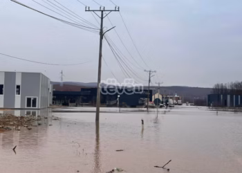 Sërish e kalueshme rruga Ferizaj–Gjilan pas bllokimit nga uji