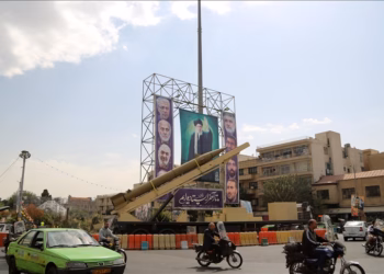 Aeroplani i Netanyahut largohet nga vendi, ndërsa Irani ndodhet në kulmin e “gatishmërisë mbrojtëse”