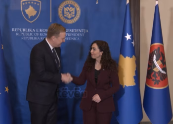 Mesazhet e Sorensenit: Rruga e vetme për Kosovën e Serbinë drejt BE-së është dialogu