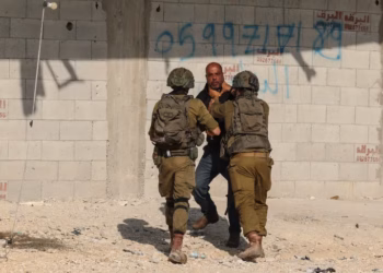 Forcat izraelite arrestojnë të paktën 130 persona në Bregun Perëndimor të pushtuar