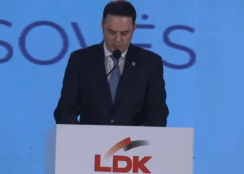 Abdixhiku zyrtarisht ofron dorëheqjen e tij para Kuvendit të LDK-së