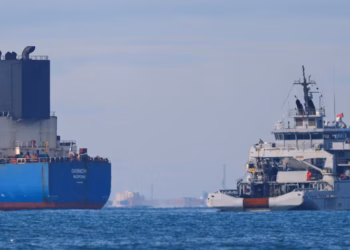 Franca liron tankerin e dyshuar të “flotës në hije” ruse pas një gjobe prej disa milionë eurosh