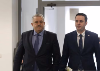 Veliu kritikon Abdixhikun: Nuk shpëtohet duke u kapur pas strukturave të kontrolluara