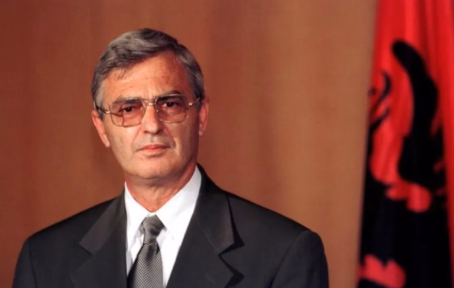 Ish-presidenti Meidani: Mbyllni Gjykatën Speciale, akuzat ndaj UÇK-së po u shërbejnë Serbisë dhe Rusisë