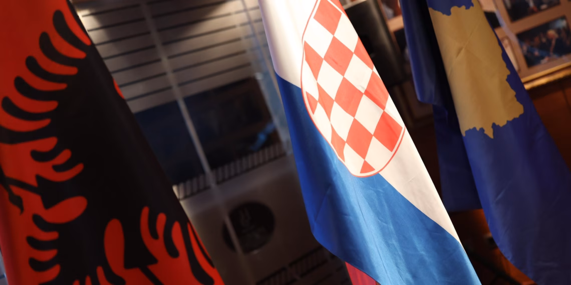 Vengu: 2026 pret stërvitjen e parë trilaterale mes Shqipërisë, Kosovës dhe Kroacisë