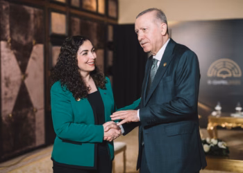 Presidenti Erdogan uron Osmani për Pavarësinë e Kosovës: Mbështetje e vazhdueshme për sovranitetin dhe stabilitetin