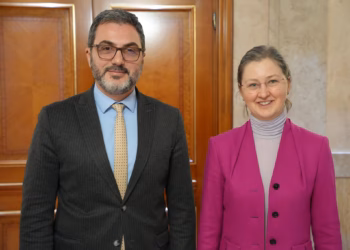 Gola priti në takim një delegacion të BE-së, flasin për konstituimin e legjislaturës së 10-të të Kuvendit