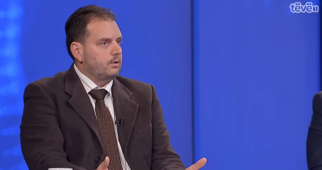 Blakaj: Bisedimet me Serbinë humbje e energjisë, Kosova të orientohet në zhvillim të shpejt ushtarak