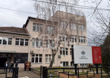 Lista Serbe i thërret në takim urgjent përfaqësuesit e 10 komunave