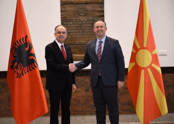 Gashi takohet me Begajn, diskutojnë për vazhdim të bashkëpunimit