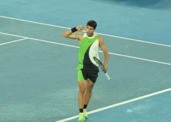 Alcaraz “turpëron” Gjokoviqin, fiton Australian Open