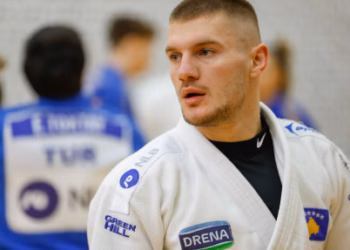 Akil Gjakova lirohet nga akuza për dhunë në familje