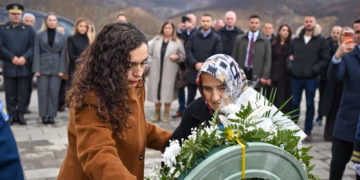 Osmani kujton Elfete e Mentor Humollin: Guximi i tyre na frymëzon përjetësisht