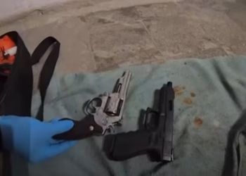 Katër të arrestuar në Shqipëri, trafikonin armë nga Kosova