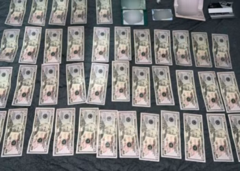 Arrestohen tre të dyshuar për falsifikim parash dhe posedim droge, ndaj njërit kishte urdhërarrest ndërkombëtar