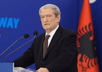 Opozita në Shqipëri kërkon modelin e Kosovës për zgjedhje parlamentare