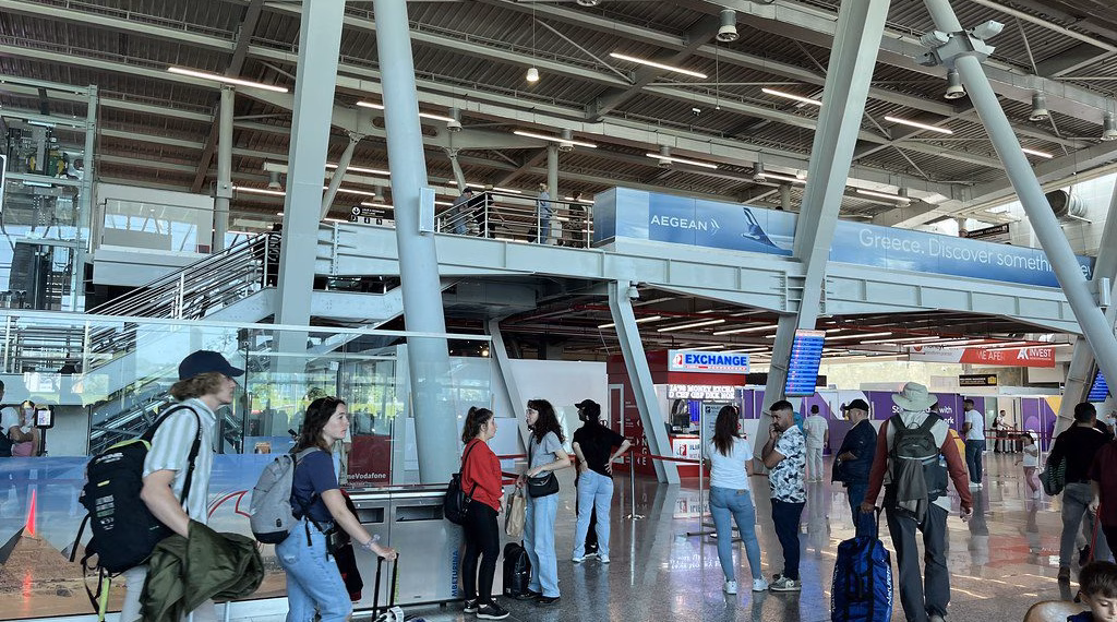 Aeroporti i Tiranës me numrin më të lartë në rajon për udhëtarë