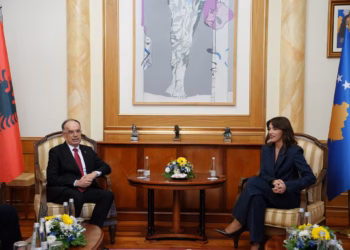 Haxhiu pret Begajn në Ditën e Pavarësisë, theksohet bashkëpunimi Kosovë-Shqipëri