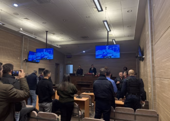 Alidemjat i ulët dënimi në rigjykim, familjarëte viktimave të masakrës së Izbicës të paknaqur