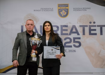 Donjeta Sadiku dhe Shpëtim Bajoku shpallen boksierët e vitit 2025