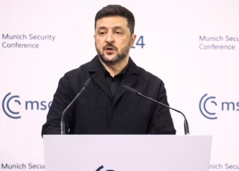 Zelensky kërkon garanci të forta sigurie, e quan Putinin “skllav të luftës”