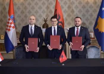 Marrëveshja për bashkëpunim në fushën e mbrojtjes, mbahet takimi trepalësh Kosovë-Shqipëri-Kroaci