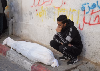 Sulmet izraelite në Gaza vrasin 19 persona, ndalohet evakuimi i pacientëve përmes Rafahut