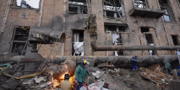 Sulmet ruse lënë të vrarë 7 persona në Ukrainë, teksa në Abu Dhabi vijojnë bisedimet për paqe