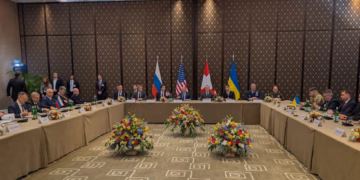 Fillon raundi i tretë i bisedimeve mes delegacioneve ruse dhe ukrainase në Gjenevë