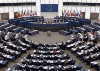 Parlamenti Evropian ndalon përdorimin e IA në pajisjet e punës të anëtarëve të tij
