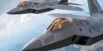 12 avionë luftarakë F-22 mbërrijnë në Izrael në mes të rritjes së tensioneve mes SHBA-së dhe Iranit