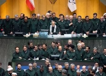 Parlamenti iranian shpall ushtritë evropiane “organizata terroriste”